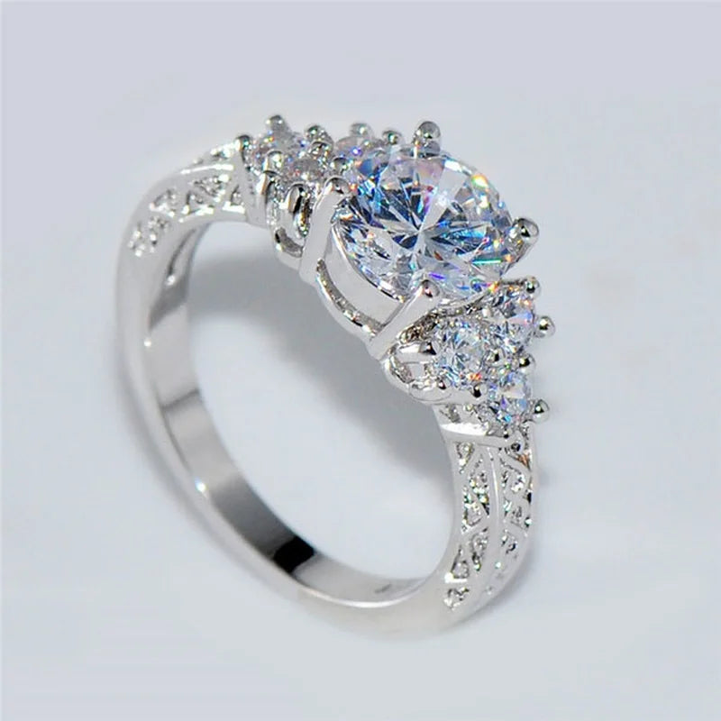 Exquisite White Zircon Stones Ring